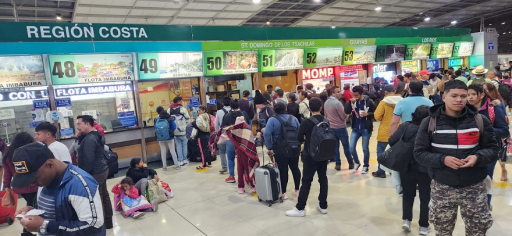 Aproximadamente 294.000 personas viajaron desde Quito por el Terminal